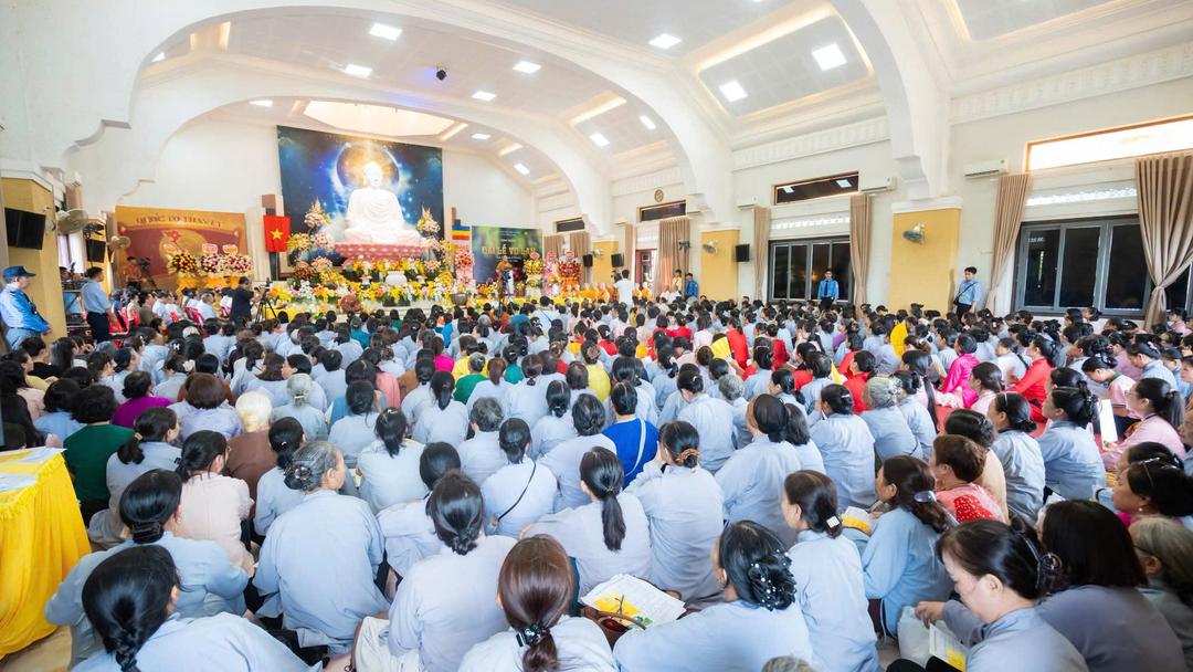 THAM VẤN CHÙA VIÊN QUANG
